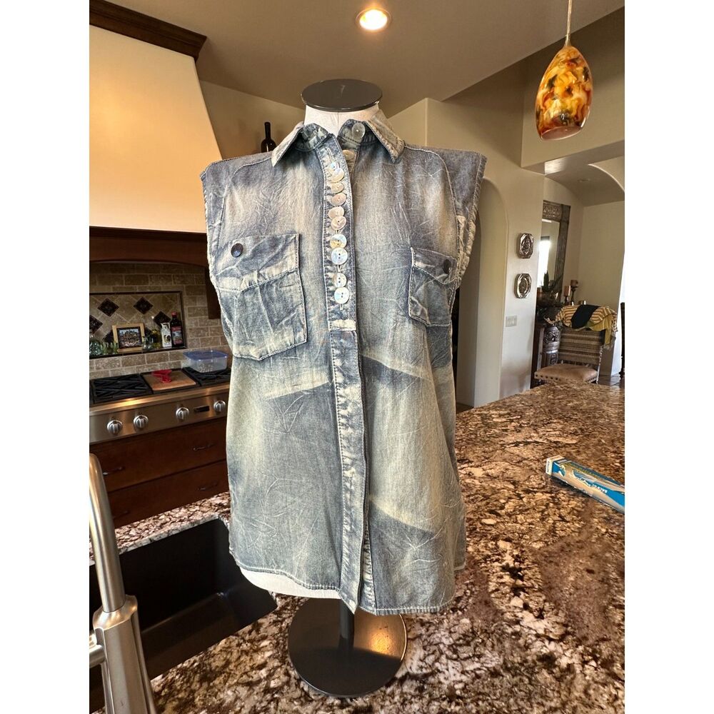 BCBGeneration Whitewashed Jean Sleeveless Button-up Top NWT Size M